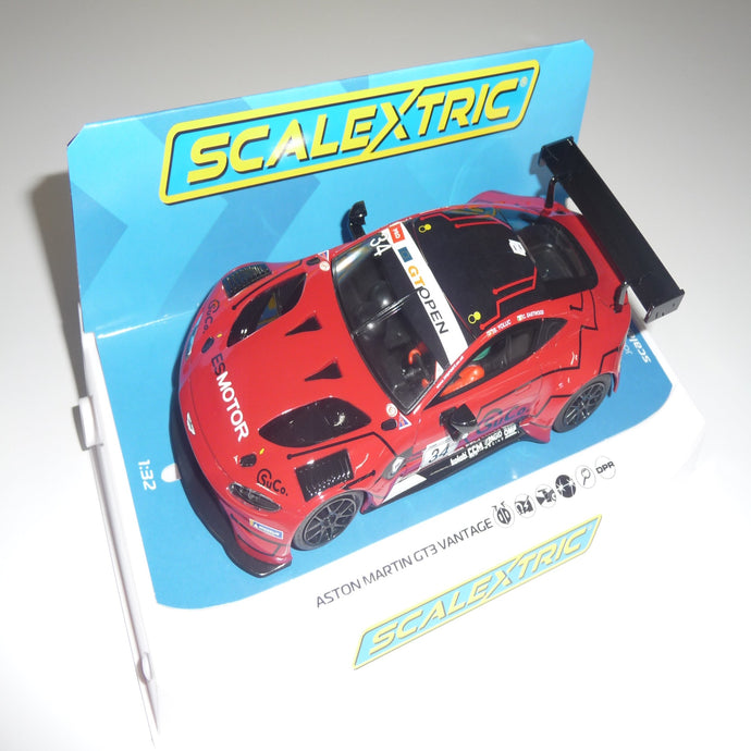 Scalextric Aston Martin GT3 C4233 #34  Free Postage on Orders over $40